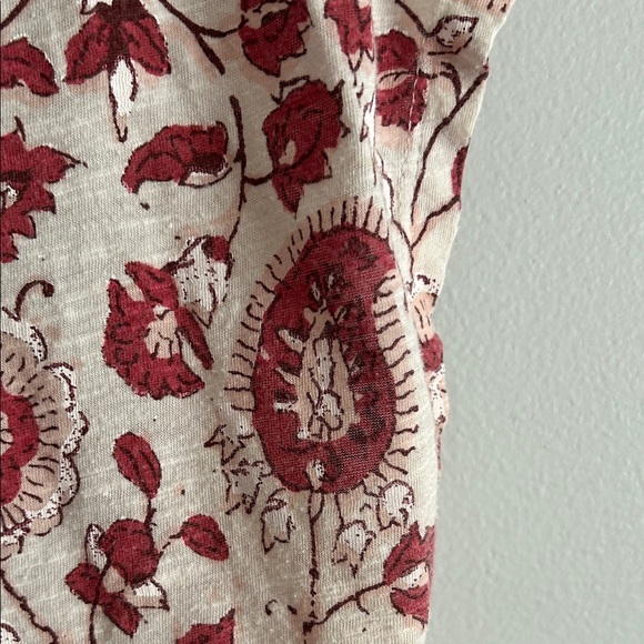 Lucky Brand Red/pastel grey and Cream/white Floral Blouse. Med. cotton/modal. - Picture 3 of 8